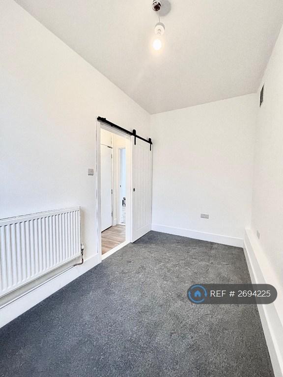 Single Bedroom