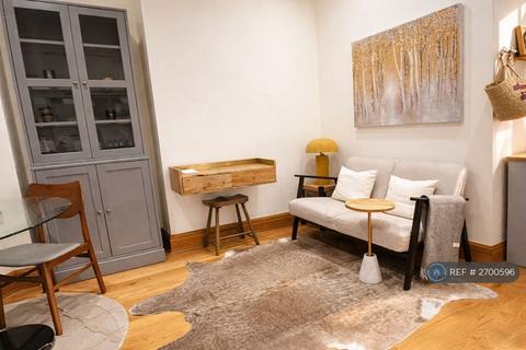 1 bedroom flat to rent, St Johns Road, Richmond, TW9