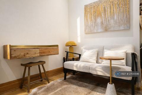 1 bedroom flat to rent, St Johns Road, Richmond, TW9