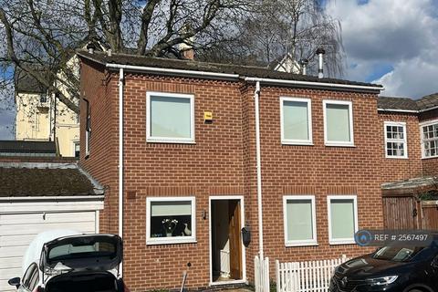 2 bedroom semi-detached house to rent, Pelham Cottages, Nottingham, NG7