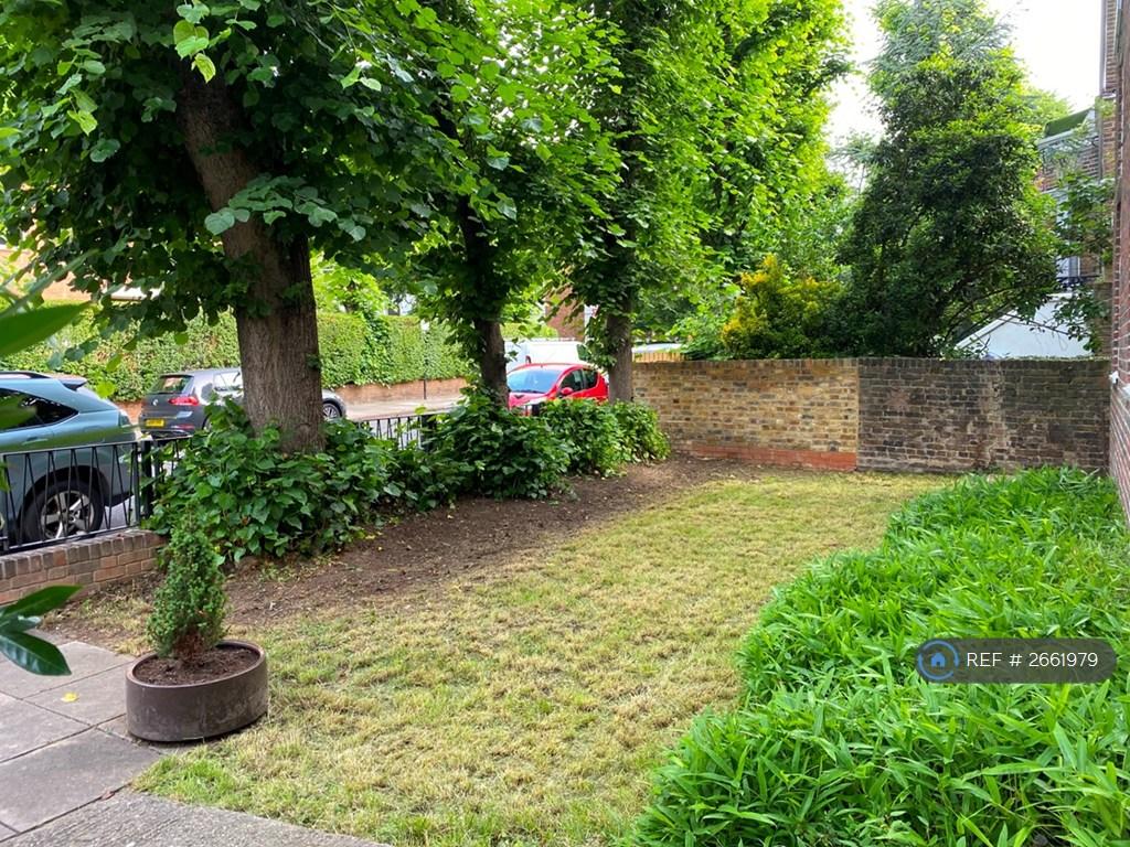 Garden - Street-Facing