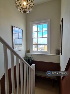 1 bedroom flat to rent, Trinity Square, Margate, CT9