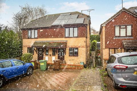 3 bedroom semi-detached house to rent, Cunningham Close, Tunbridge Wells, TN4