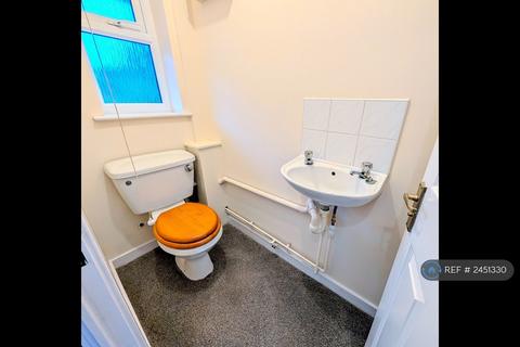 3 bedroom semi-detached house to rent, Cunningham Close, Tunbridge Wells, TN4