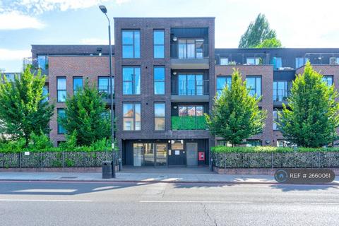 1 bedroom in a flat share to rent, Egleton House, London, SW15