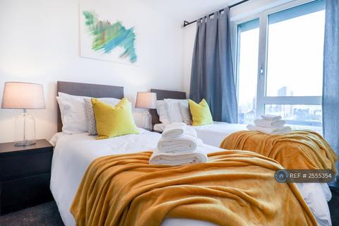 3 bedroom flat to rent, Marner Point, London, E3