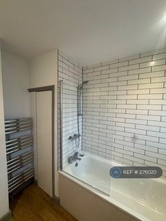 undefined, Riverside Drive, Mitcham, CR4
