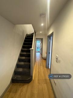 undefined, Riverside Drive, Mitcham, CR4