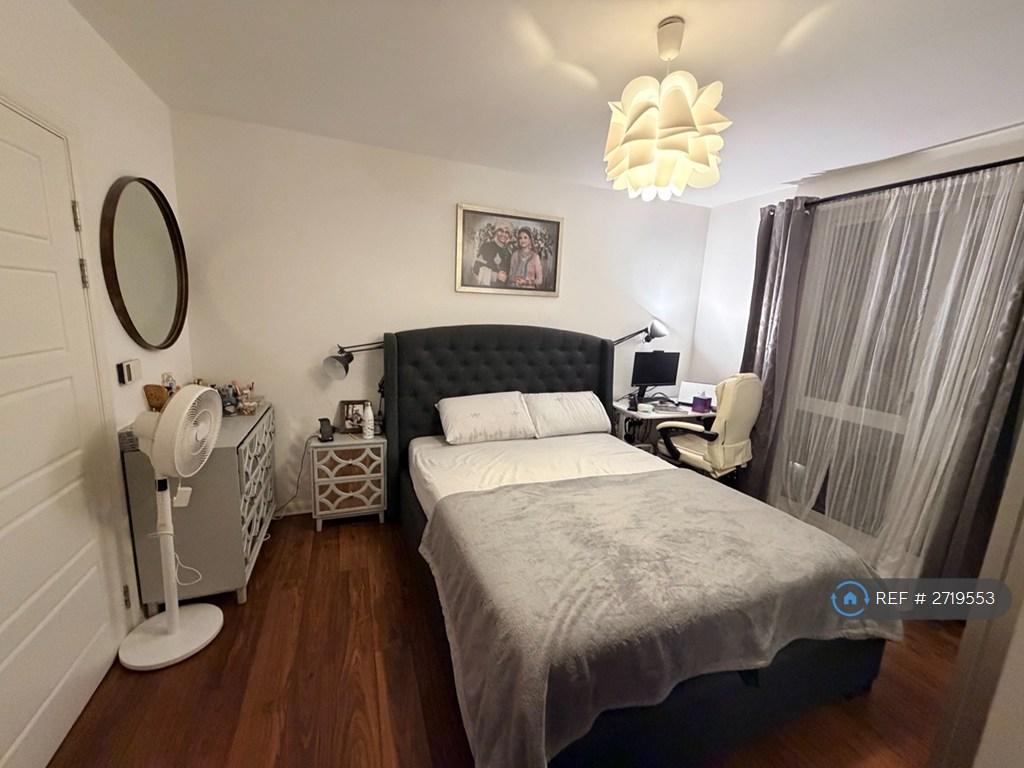 Master Bed With Ensuite
