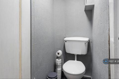 undefined, Caledonian Place, Edinburgh, EH11