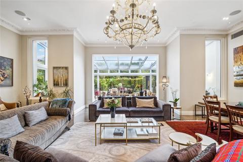 undefined, Castelnau, Barnes, London, SW13