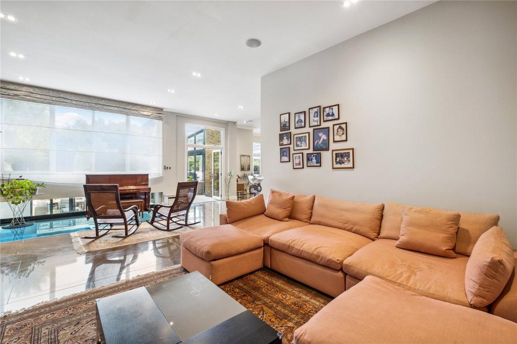 Family/Dining Area