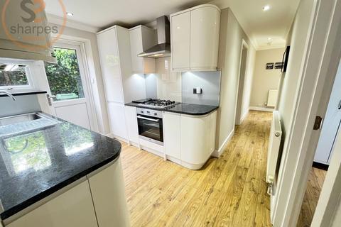 undefined, Kingsway Road, Cheam, London