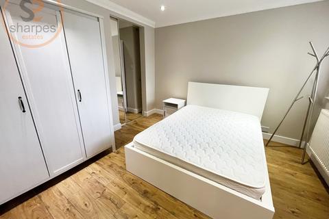 undefined, Kingsway Road, Cheam, London