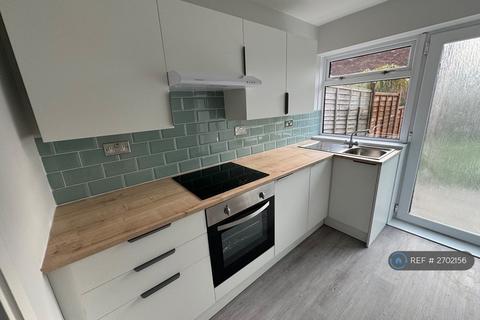 3 bedroom terraced house to rent, Whitebrook Way, Cwmbran, NP44
