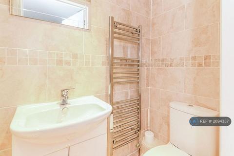 1 bedroom in a house share to rent, Wellbury Terrace, Hemel Hempstead, HP2