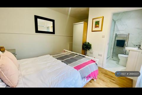 undefined, Wellbury Terrace, Hemel Hempstead, HP2