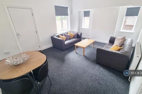 4 bedroom detached house to rent, Cloister Street, Nottingham, NG7