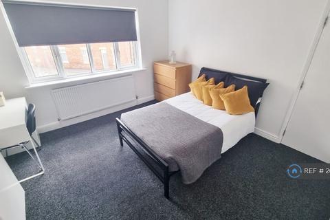 4 bedroom detached house to rent, Cloister Street, Nottingham, NG7