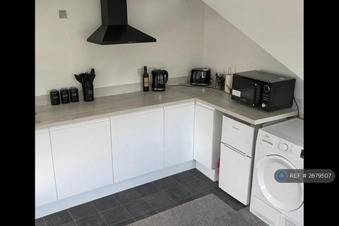 1 bedroom in a house share to rent, Farnworth, Farnworth, BL4