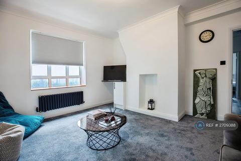 2 bedroom flat to rent, Beresford House, London, SE21