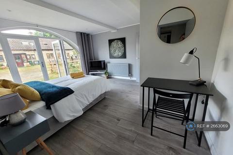 undefined, Brow Road, Huddersfield, HD1
