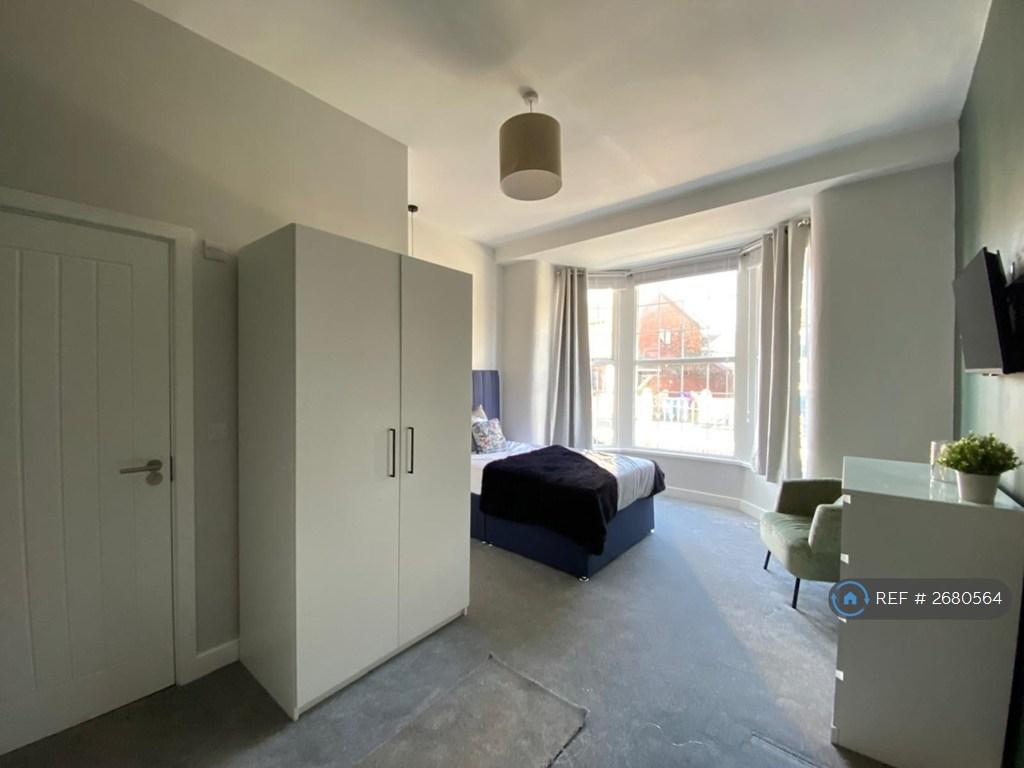 Room 1 - £735