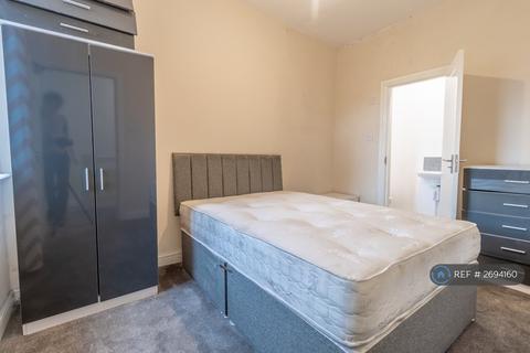 1 bedroom in a house share to rent, Barff Road, Salford, M5