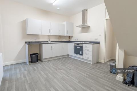 1 bedroom in a house share to rent, Barff Road, Salford, M5
