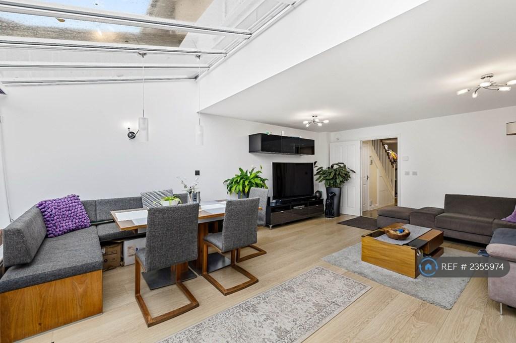 Living / Dinning Room