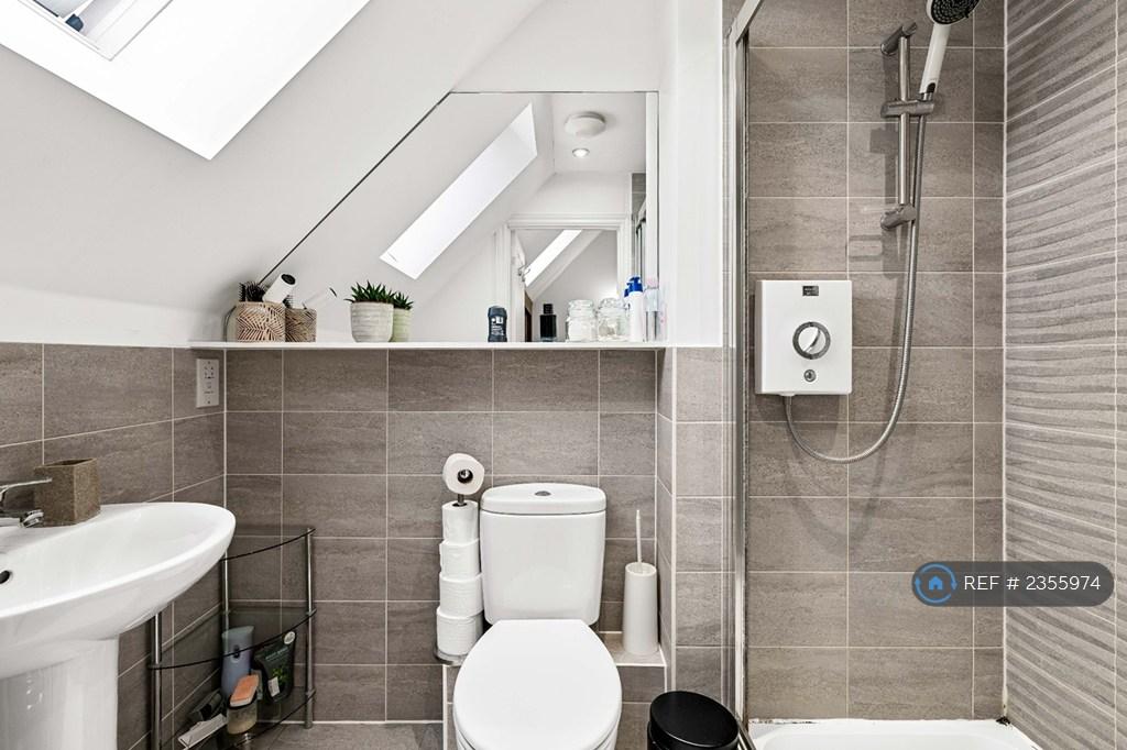 On Suite Bathroom (2nd Floor)