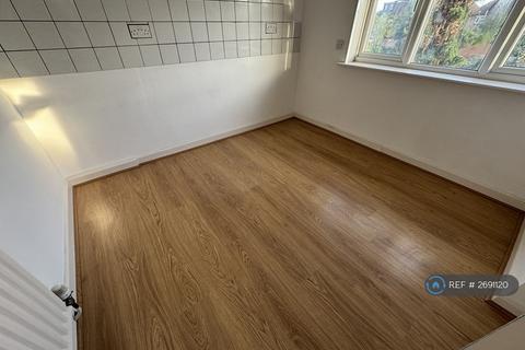 undefined, Great West Road, Hounslow, TW5