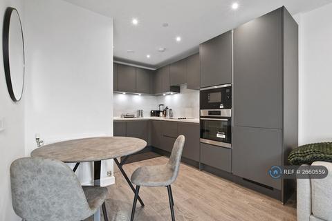 2 bedroom flat to rent, Dodson House, London, NW7