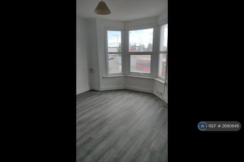 1 bedroom flat to rent, Ley Street, Ilford, IG1