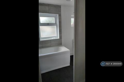 1 bedroom flat to rent, Ley Street, Ilford, IG1