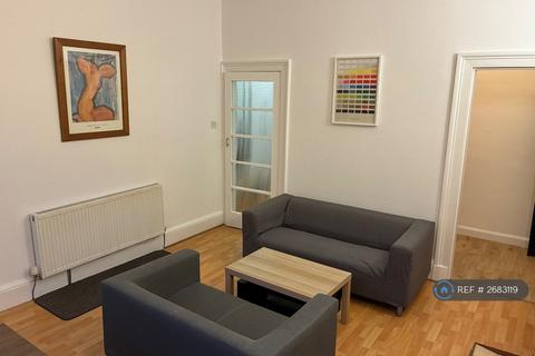 2 bedroom flat to rent, Valleyfield Street, Edinburgh, EH3