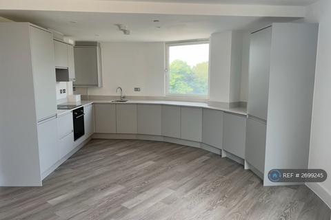 2 bedroom flat to rent, Edgewood Mews, London, N3