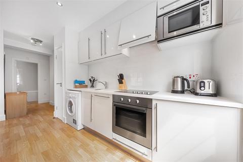 1 bedroom flat to rent, Nell Gwynn House, Sloane Avenue, SW3