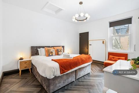 3 bedroom flat to rent, Steine Lane, Brighton, BN1