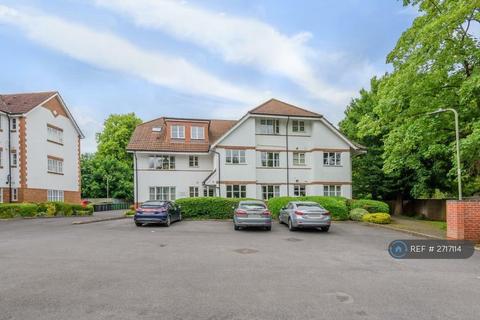 2 bedroom flat to rent, Two Rivers Way, Newbury, RG14