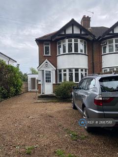 3 bedroom semi-detached house to rent, Farleigh Road, Warlingham, CR6