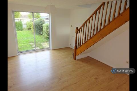 2 bedroom semi-detached house to rent, Simpson Close, Leagrave, Luton, LU4