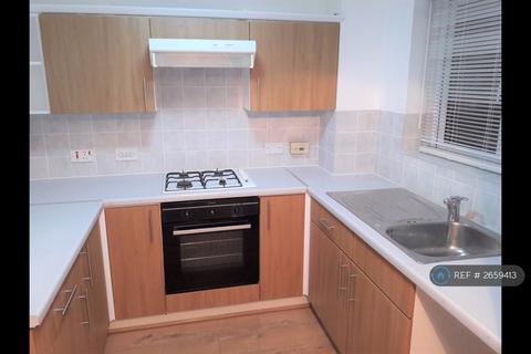 2 bedroom semi-detached house to rent, Simpson Close, Leagrave, Luton, LU4