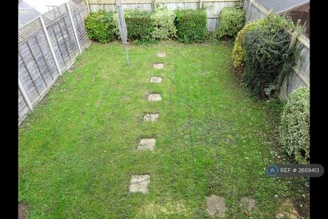2 bedroom semi-detached house to rent, Simpson Close, Leagrave, Luton, LU4