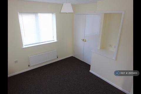 2 bedroom semi-detached house to rent, Simpson Close, Leagrave, Luton, LU4