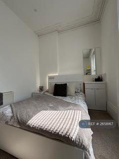 5 bedroom flat to rent, Broomhall Road, Sheffield, S10