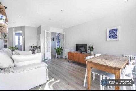 1 bedroom flat to rent, Bowater Close, London, SW2