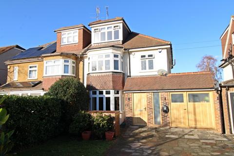 4 bedroom semi-detached house for sale, Wickham Chase, West Wickham, BR4