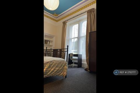 undefined, Cathkin Road, Glasgow, G42