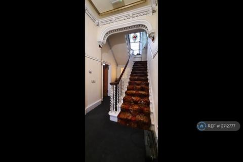 undefined, Cathkin Road, Glasgow, G42